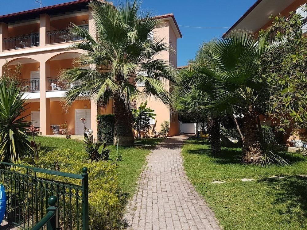 Aloni Hotel Pefkochori Exterior foto